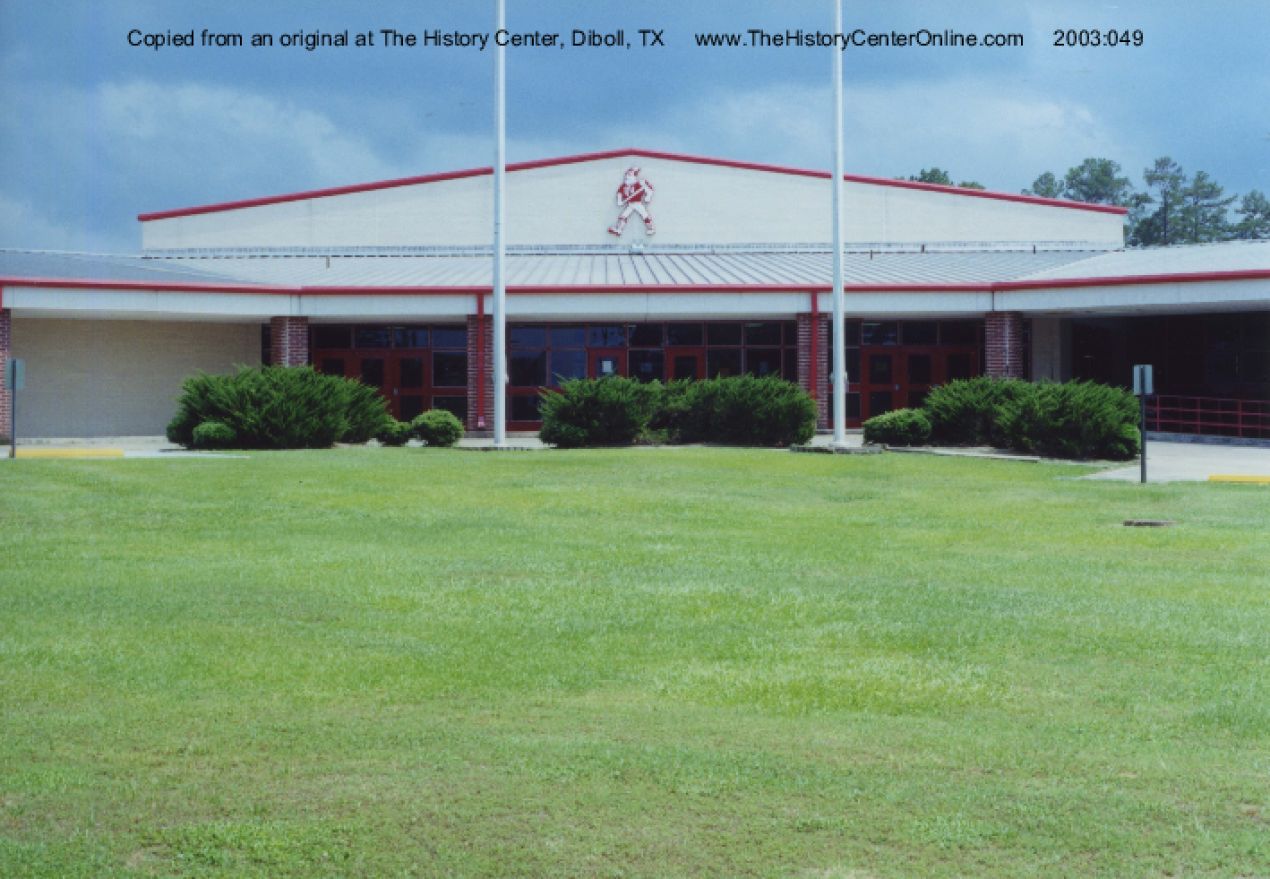 Building Diboll High School Front Entrance