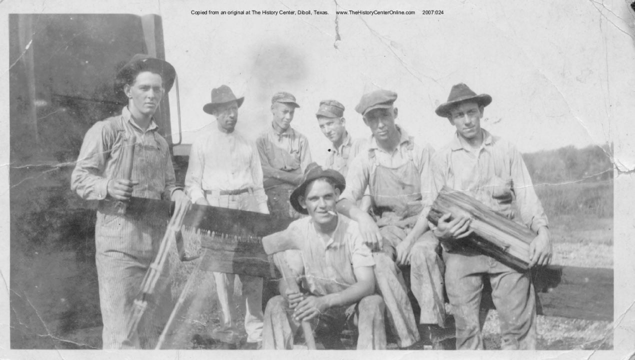 007 Woods Crew Near Train