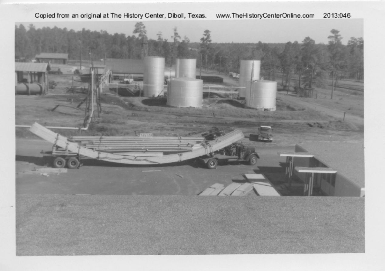 010_TexLam_Photographs_Transport_Truck