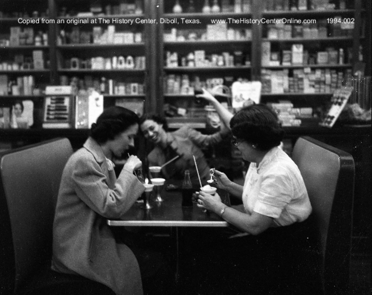 05_134d_Drug_Store