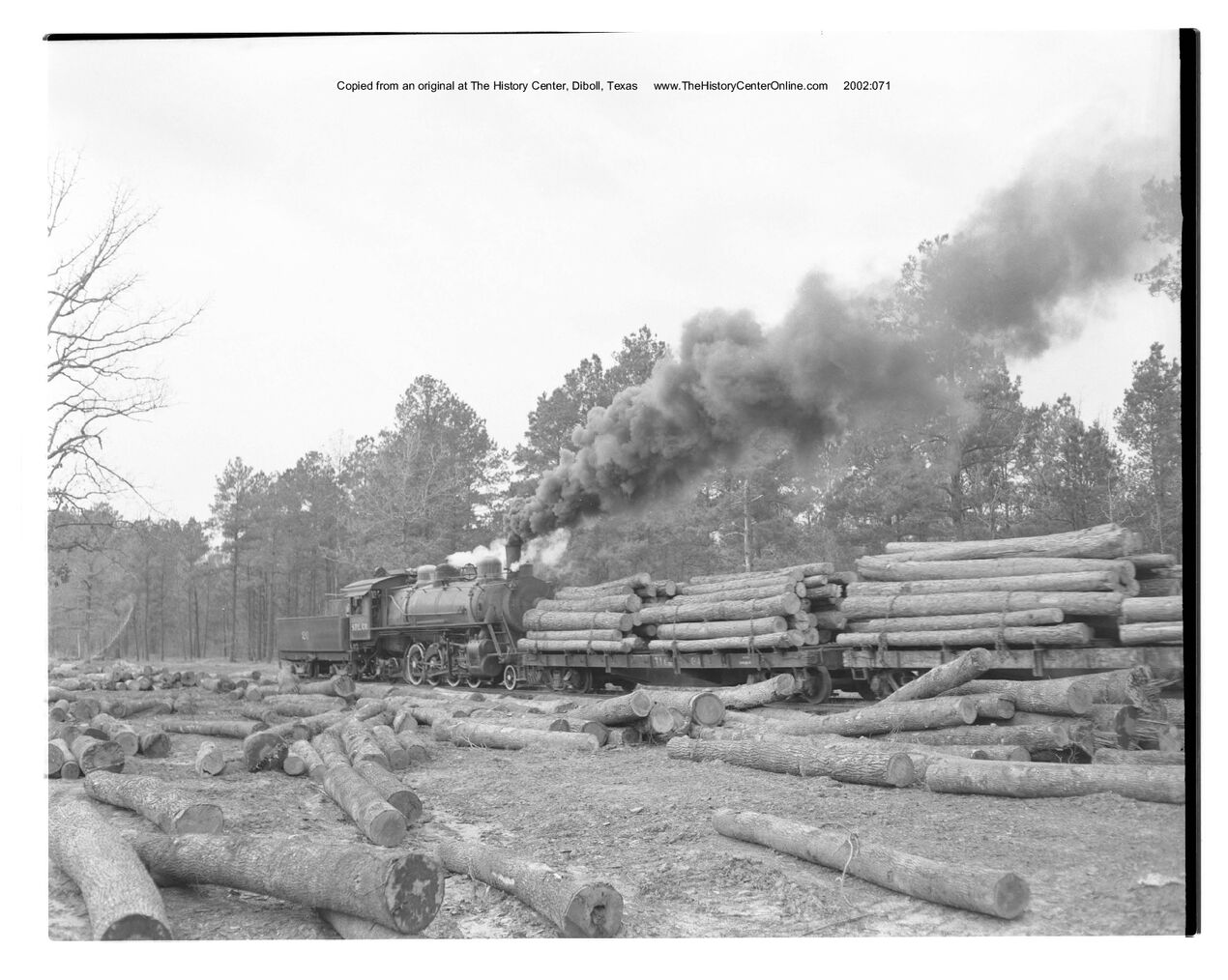 012 Engine 20 Pushing Logs