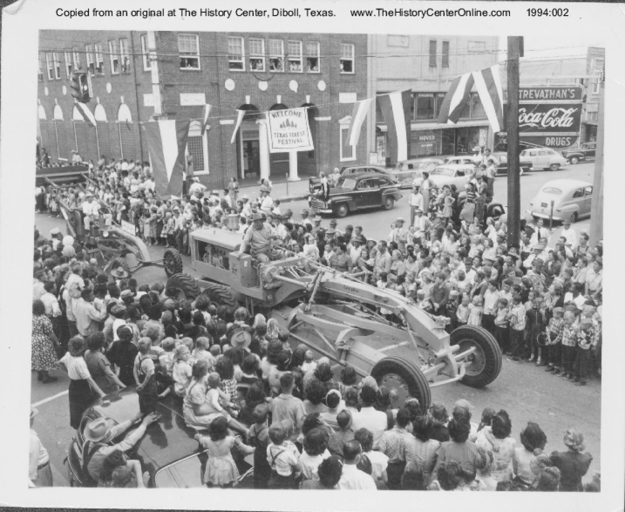 06 099a Forest Festival Parade 1950