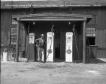 07 011b Sinclair gas pumps