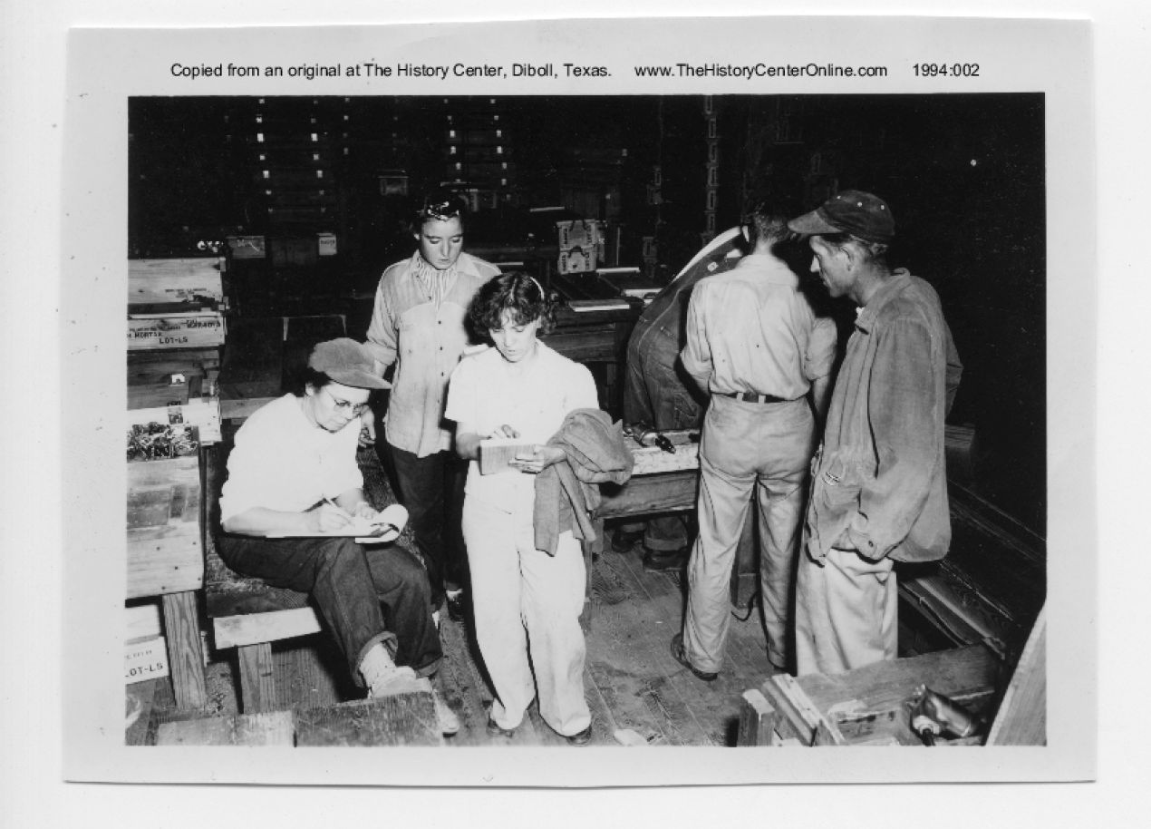 04_087a_Box_Factory