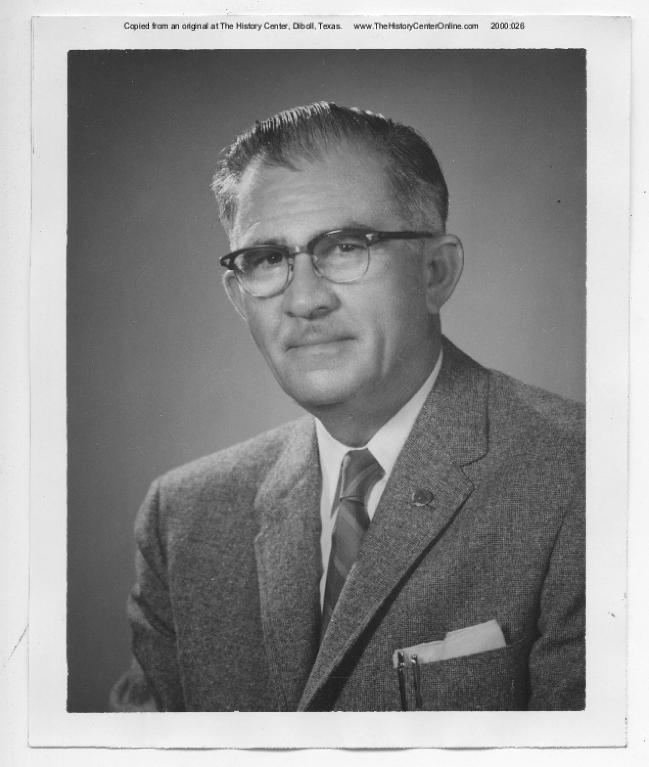 1960, D. G. McNair, officer of Retail Lumber Dealers Association of Houston