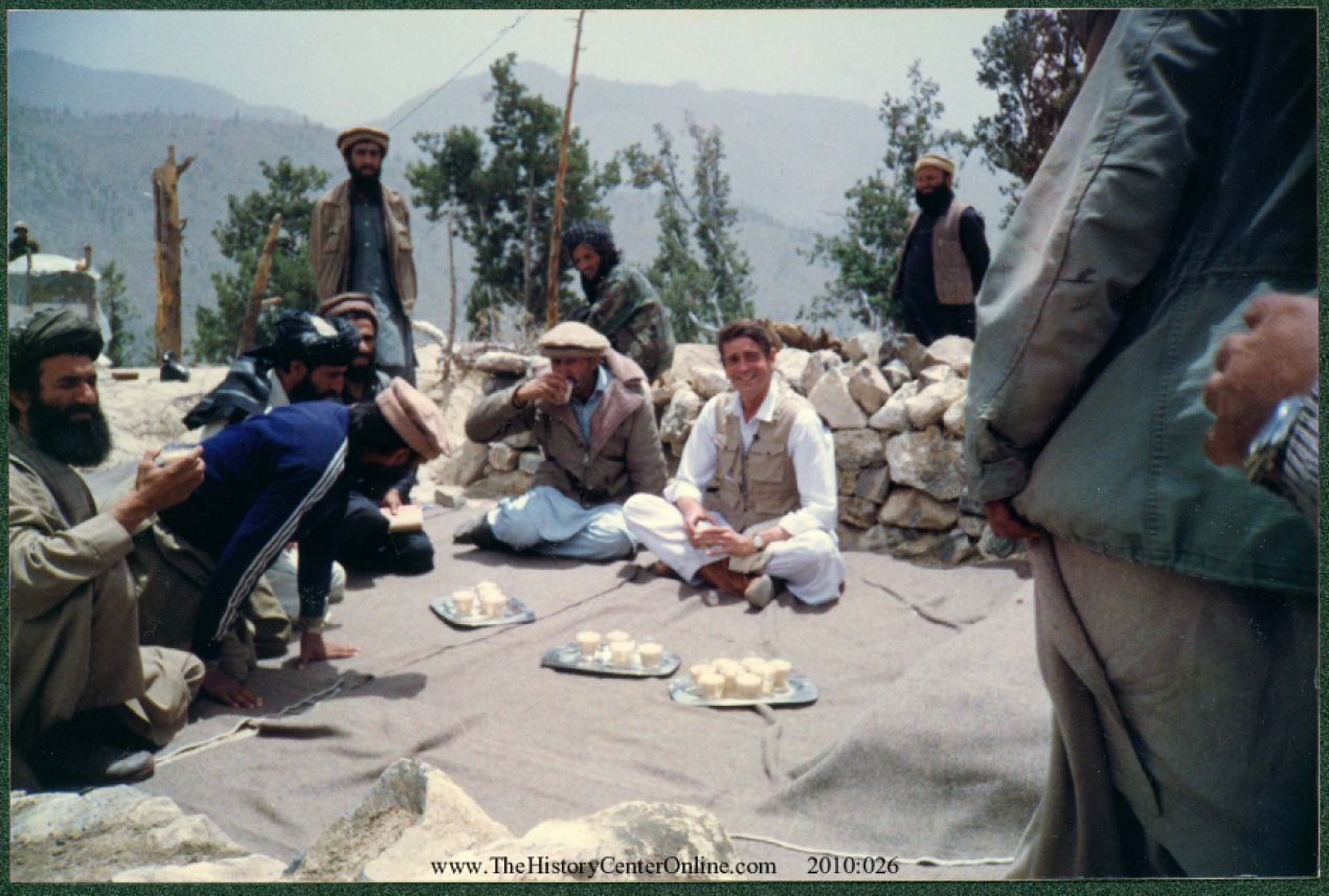 0068 Charlie Wilson Pakistanis Drinking