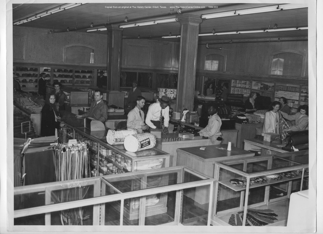 04_073a_Commissary_Interior