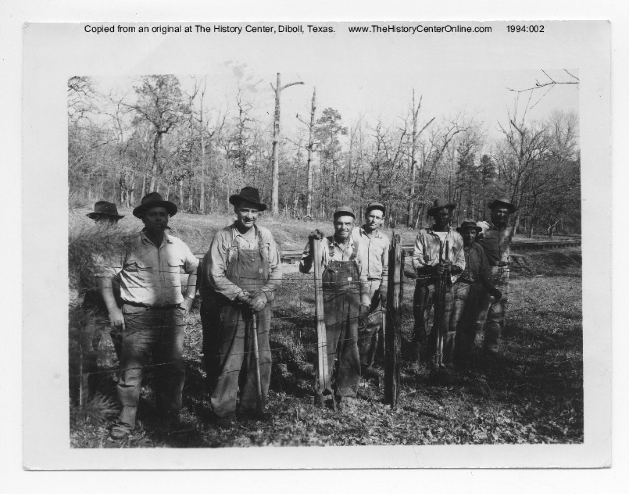 02_061c_Fence_building